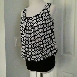 Hip Hugging XOXO S Lined Black n White Top
